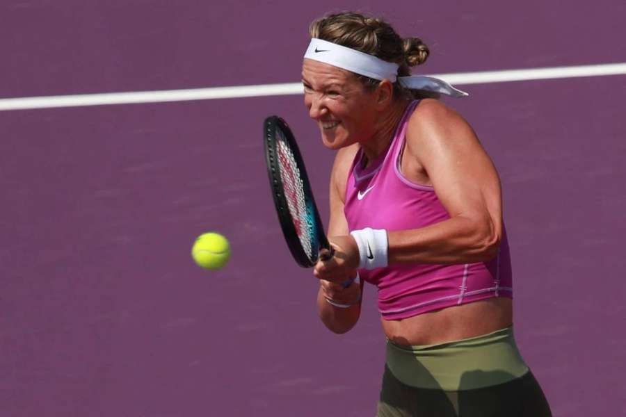 Azarenka advances after victory against Keys