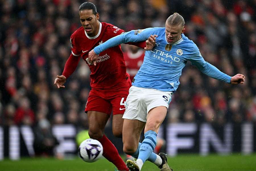 Van Dijk, capitão do Liverpool, contra Haaland