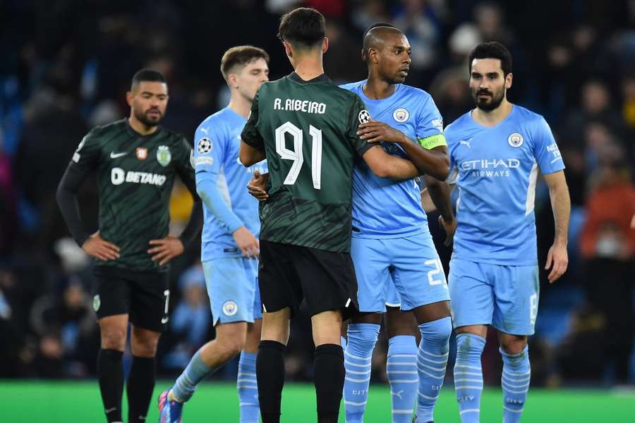 Rodrigo Ribeiro ao lado de Fernandinho, que anunciou recentemente o fim da carreira Rodrigo Ribeiro ao lado de Fernandinho, que anunciou recentemente o fim da carreira