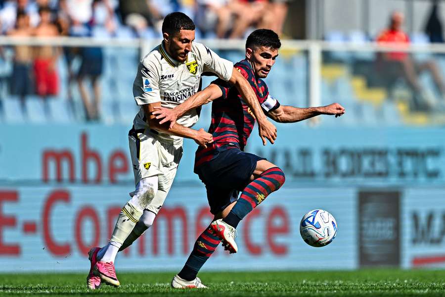 Johan Vasquez in azione contro il Frosinone Johan Vasquez in azione contro il Frosinone