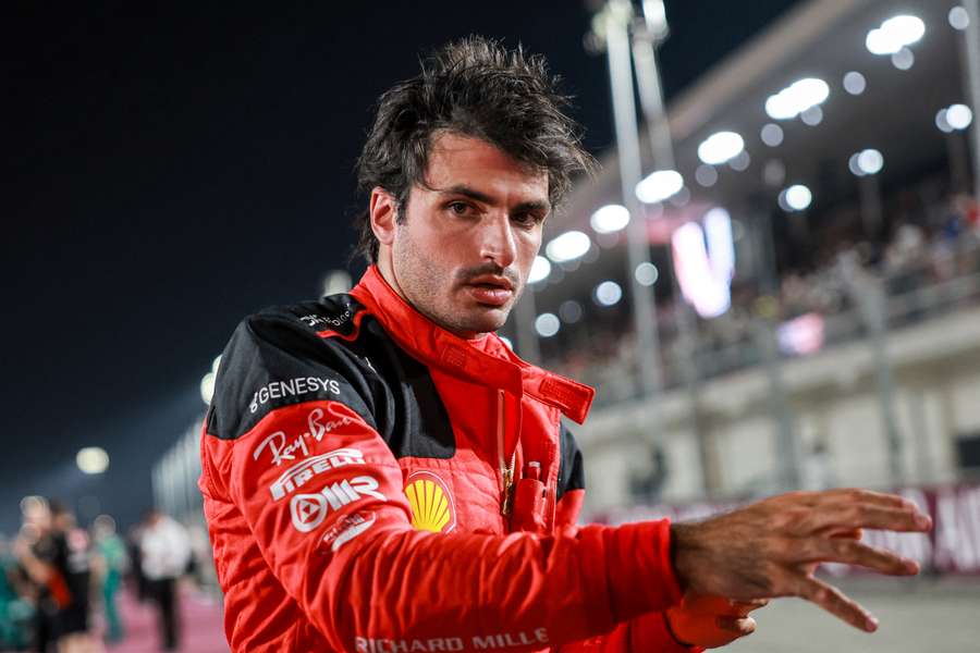Carlos Sainz deixará a Ferrari no final de 2024.