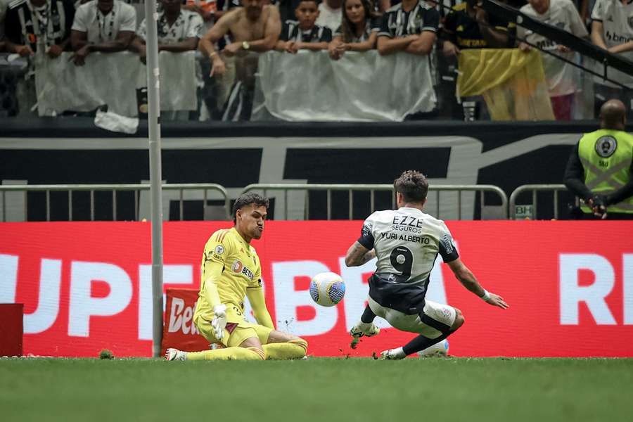 Matheus Mendes segurou empate do Galo antes do gol da vitória acontecer