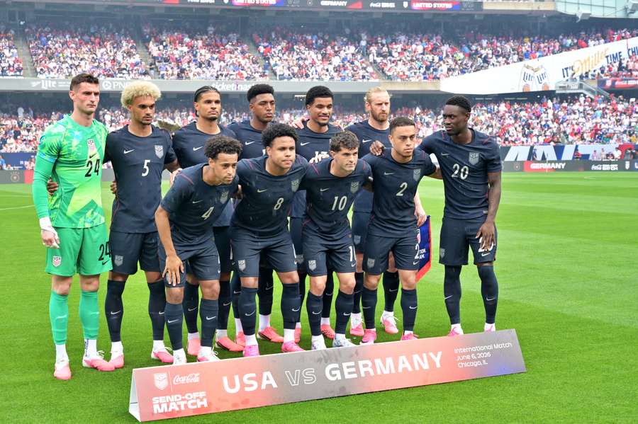 La selección masculina de fútbol de Estados Unidos posa para la foto de equipo antes de su amistoso internacional ante Alemania La selección masculina de fútbol de Estados Unidos posa para la foto de equipo antes de su amistoso internacional ante Alemania