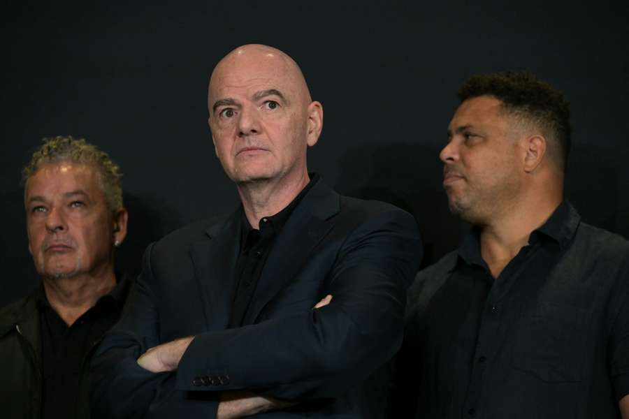 Infantino voltou a mostrar sua preocupação com casos de racismo na abertura da nova temporada europeia Infantino voltou a mostrar sua preocupação com casos de racismo na abertura da nova temporada europeia