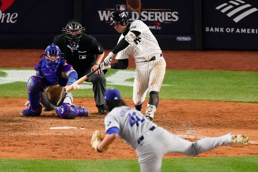 Volpe's grand slam helps Yankees avoid World Series sweep with win over ...