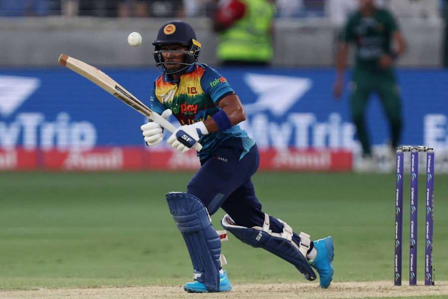 Sri Lanka move to eight points in the Super Six stage of the preliminary tournament 