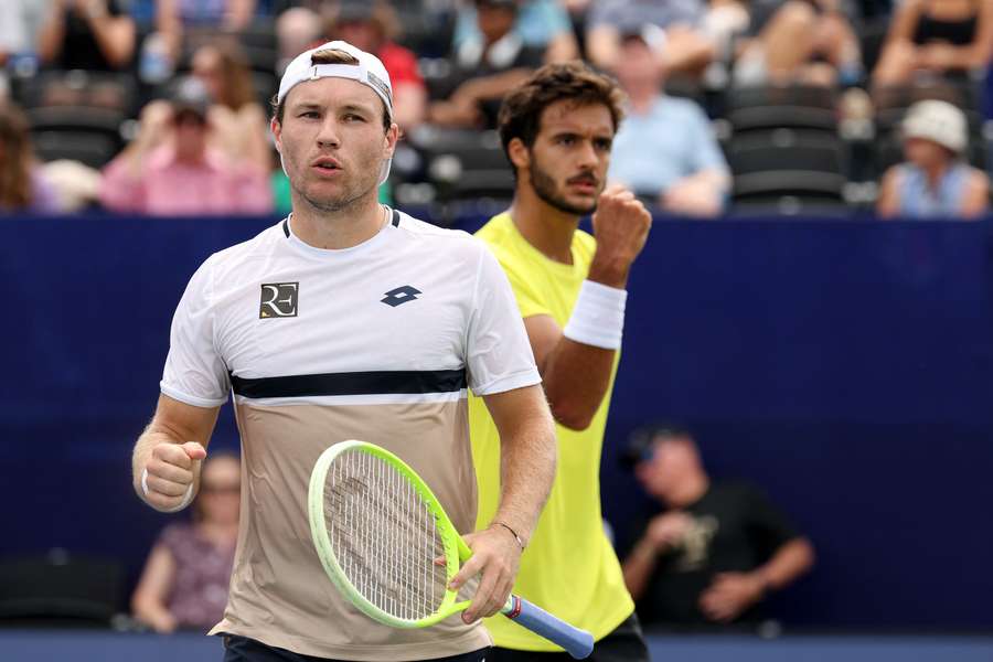 Francisco Cabral ganha em Paris e estreia-se em ‘meias’ de pares de Masters 1.000 Francisco Cabral ganha em Paris e estreia-se em ‘meias’ de pares de Masters 1.000