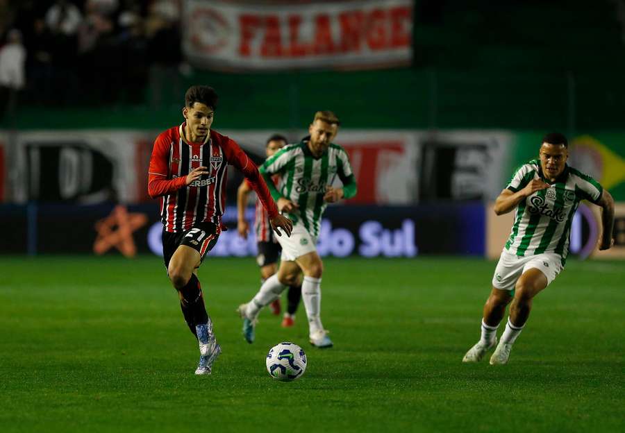 Bobadilla teve boa atuação em Juventude 0x1 São Paulo