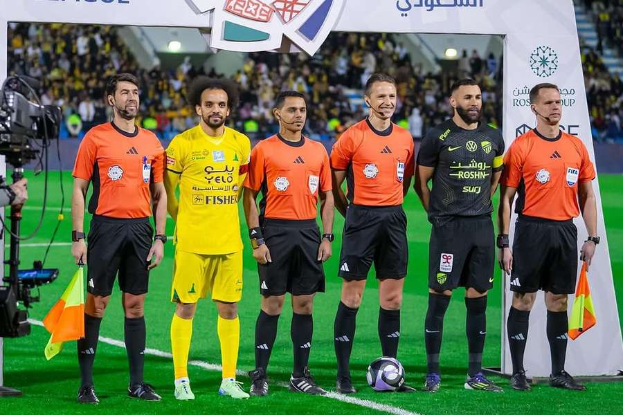 Fábio Martins foi capitão do Al-Khaleej Fábio Martins foi capitão do Al-Khaleej