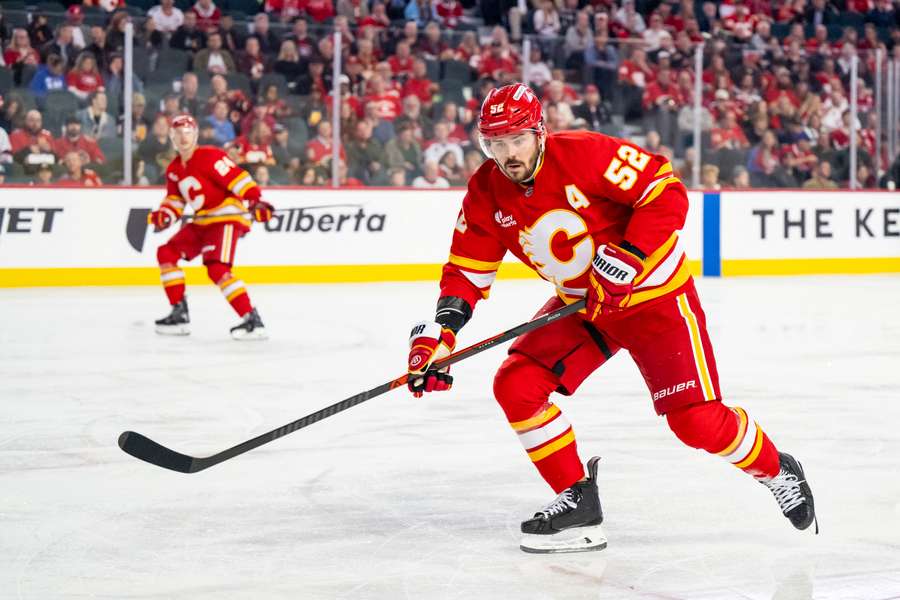 Weegar opúšťa Calgary.