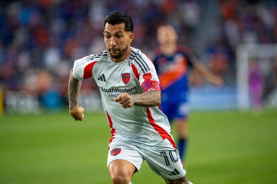 Lucho Acosta em ação pelo FC Dallas