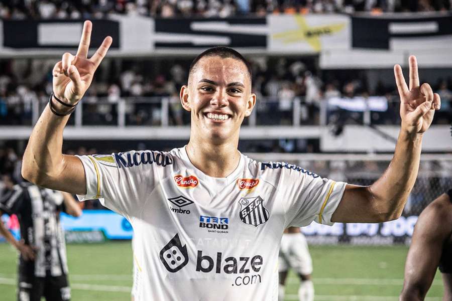 Chermont está a destacar-se no Santos