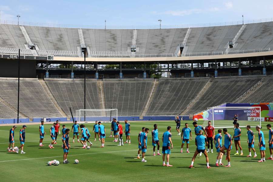 La selección española entrena en el Cotton Bowl