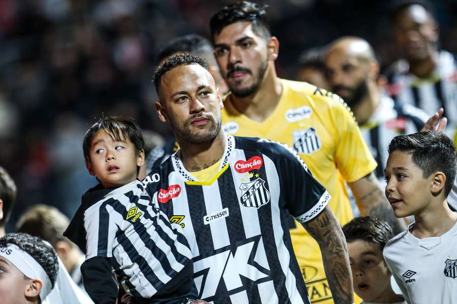 Neymar, en un partido con el Santos.