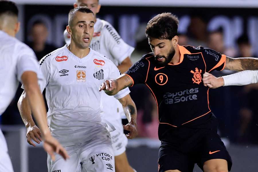 Santos e Corinthians fizeram um clássico com emoção até o fim