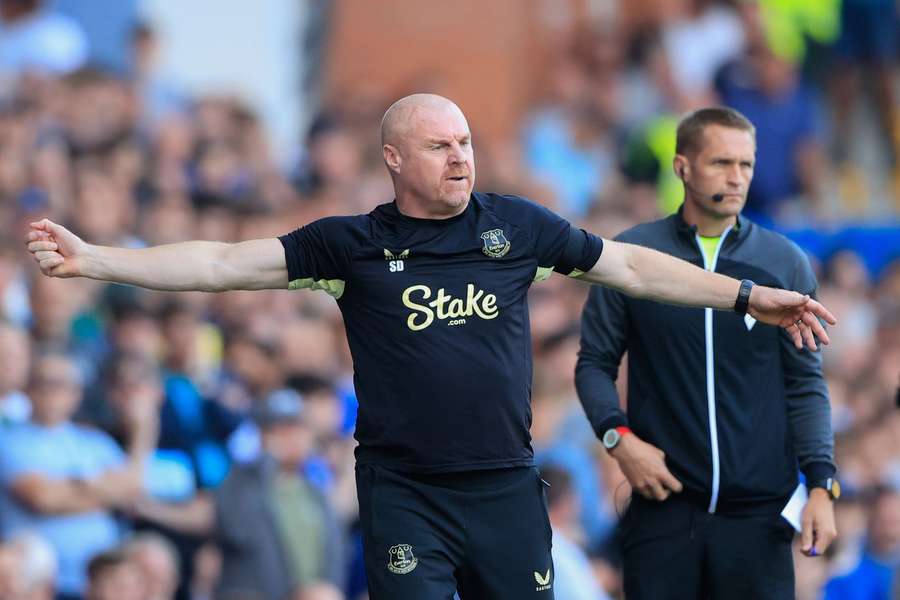 Sean Dyche chocado com o colapso tardio do Everton contra o Bournemouth