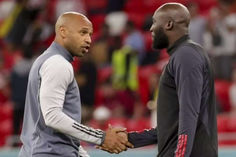 Thierry Henry tem o apoio de Lukaku, entre outras figuras do futebol belga