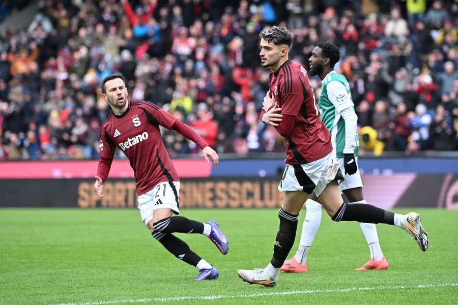 Albion Rrahamni vyrovnával v zápase s Jabloncem na 1:1.