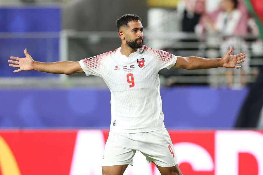 Ali Olwan, střelec historicky prvního gólu Jordánska na MS. Ali Olwan, střelec historicky prvního gólu Jordánska na MS.