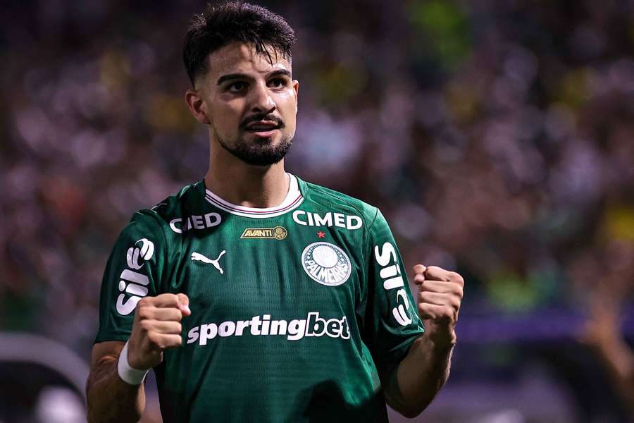 Flaco López decidiu a partida na Arena Barueri