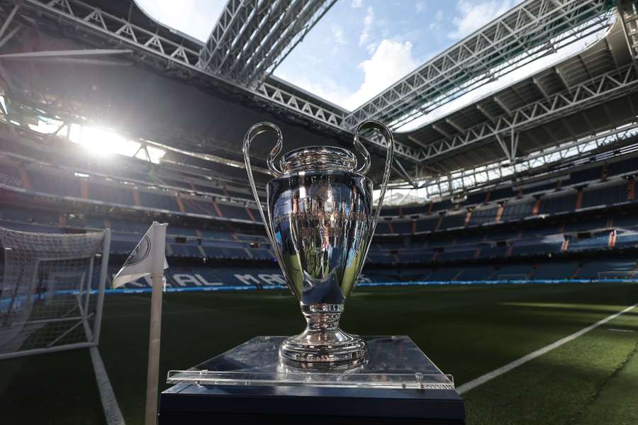 El trofeo de la Champions League en el Santiago Bernabéu