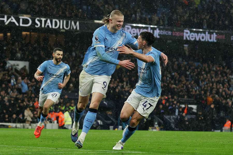 Manchester City croque Fulham (3-0) et met Arsenal sous pression