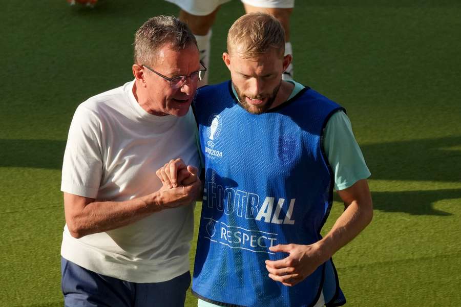 Ralf Rangnick, selecționerul Austriei, și Konrad Laimer, stoperul lui Bayern, prezenți la conferința de presă