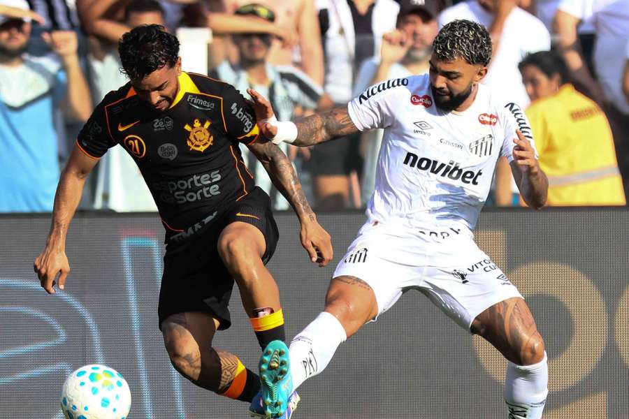 Santos e Corinthians empataram na Vila Belmiro Santos e Corinthians empataram na Vila Belmiro