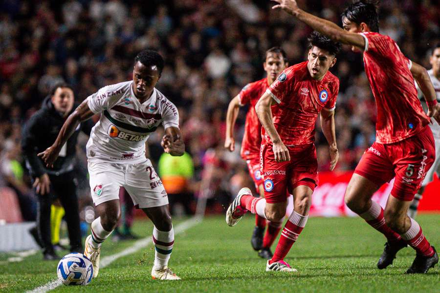 Flu e Argentinos Juniors decidem vaga no Maraca