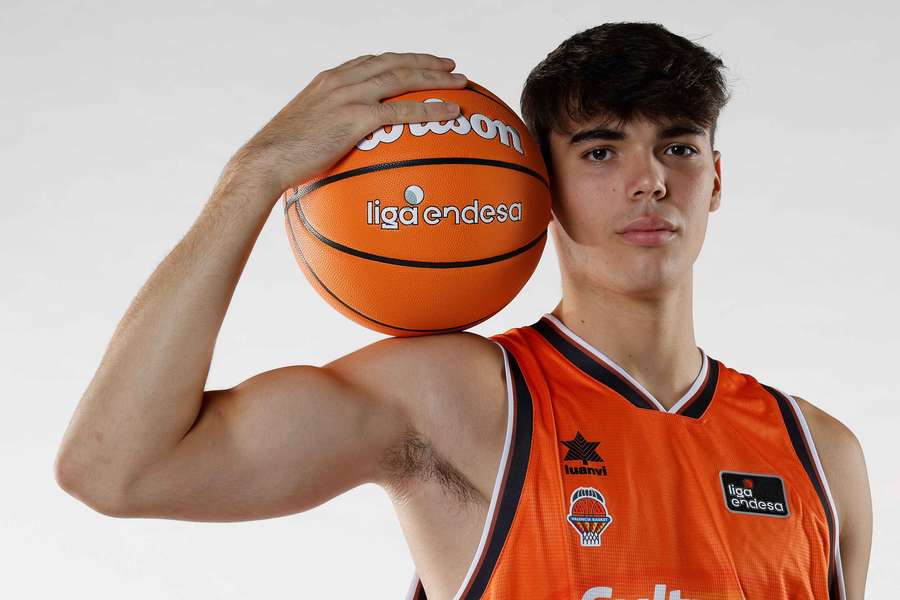Lucas Marí, de nuevo vestido de taronja