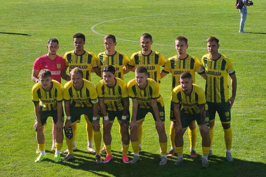 Časť hrdinov z Veľkých Ludiniec, ktorí sa postarali o vyradenie Dunajskej Stredy.