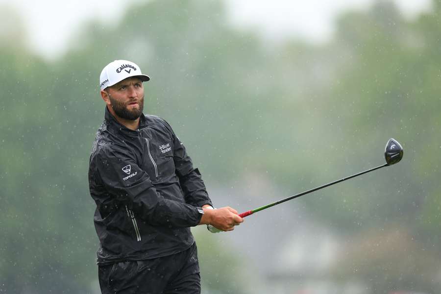 La remontada de Rahm se ahoga bajo la lluvia en el Campeonato de la PGA