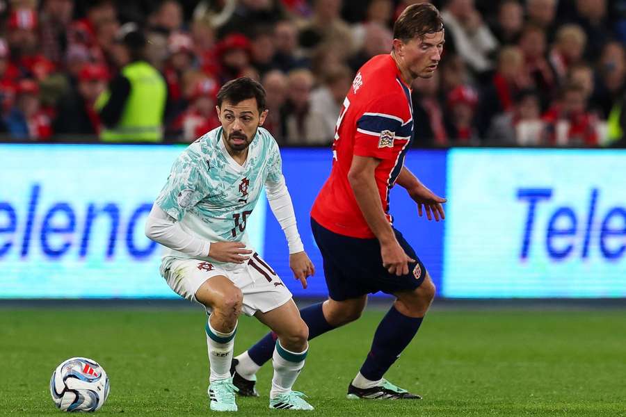 Bernardo Silva em ação diante da Noruega