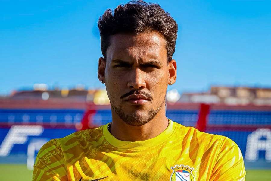 Matheus Mendes com a nova camisola