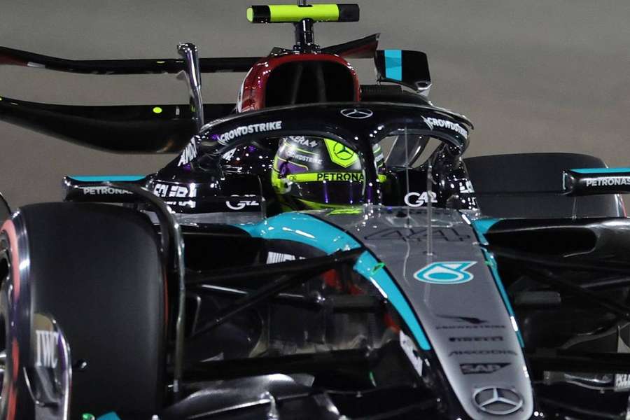 Hamilton, le plus rapide de la 2ᵉ séance d'essais libres à Bahreïn. 