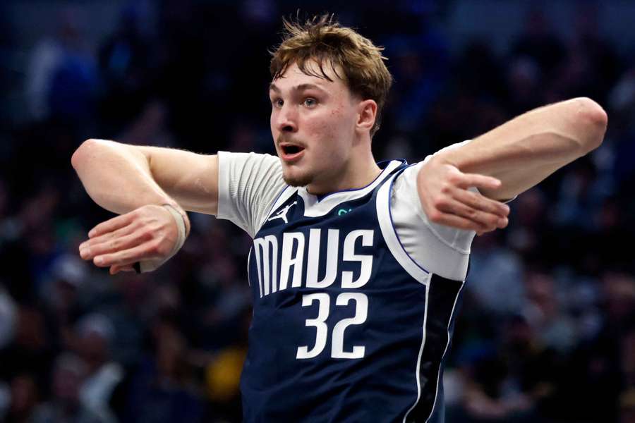 Cooper Flagg è stato protagonista per i Dallas Mavericks giovedì in NBA.