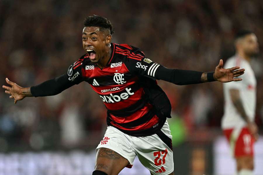 Bruno Henrique celebra su gol