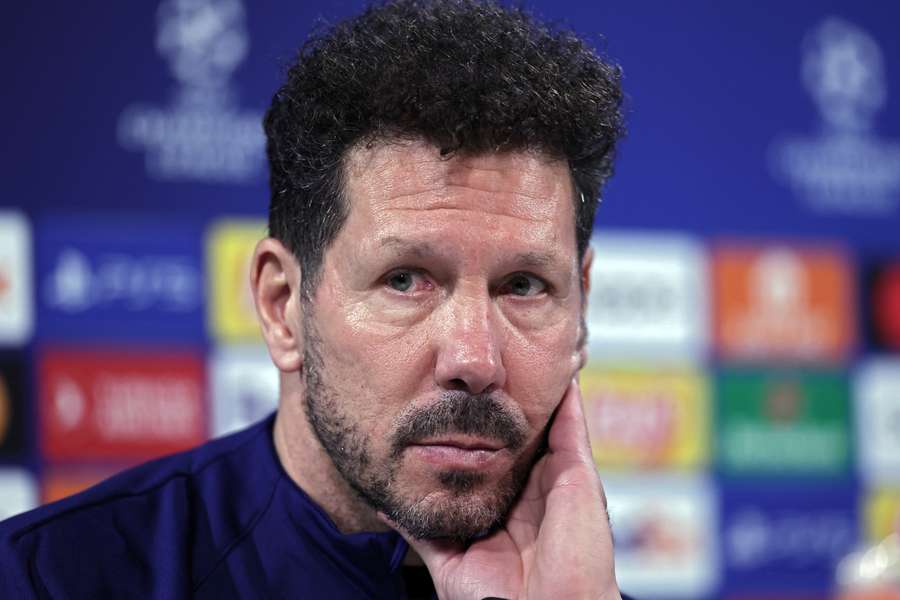 Simeone en conférence de presse.