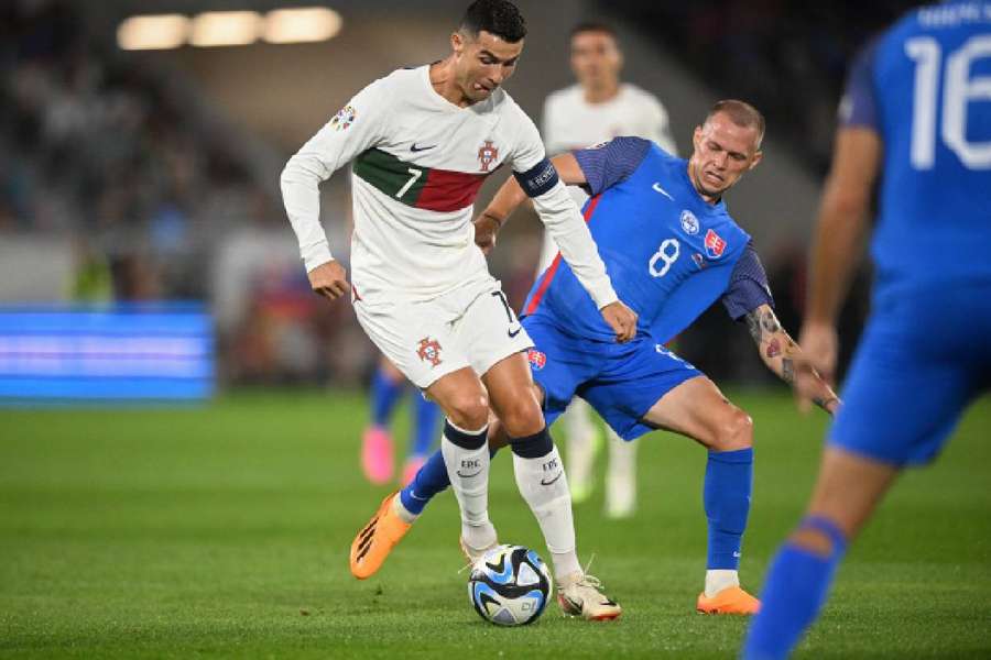 Cristiano Ronaldo vai ficar fora do próximo jogo da seleção portuguesa
