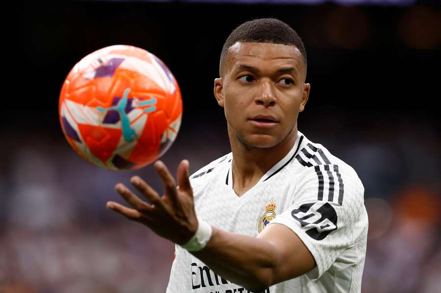Mbappe trafił do szpitala z powodu problemów z układem pokarmowym