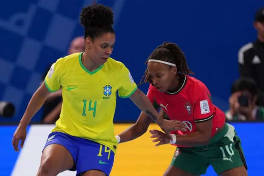 Brasil superiorizou-se a Portugal na final do Mundial feminino de futsal Brasil superiorizou-se a Portugal na final do Mundial feminino de futsal