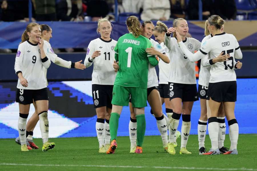 Die deutsche Frauen-Nationalmannschaft hat sich ins Finale der Nations League gekämpft. Die deutsche Frauen-Nationalmannschaft hat sich ins Finale der Nations League gekämpft.
