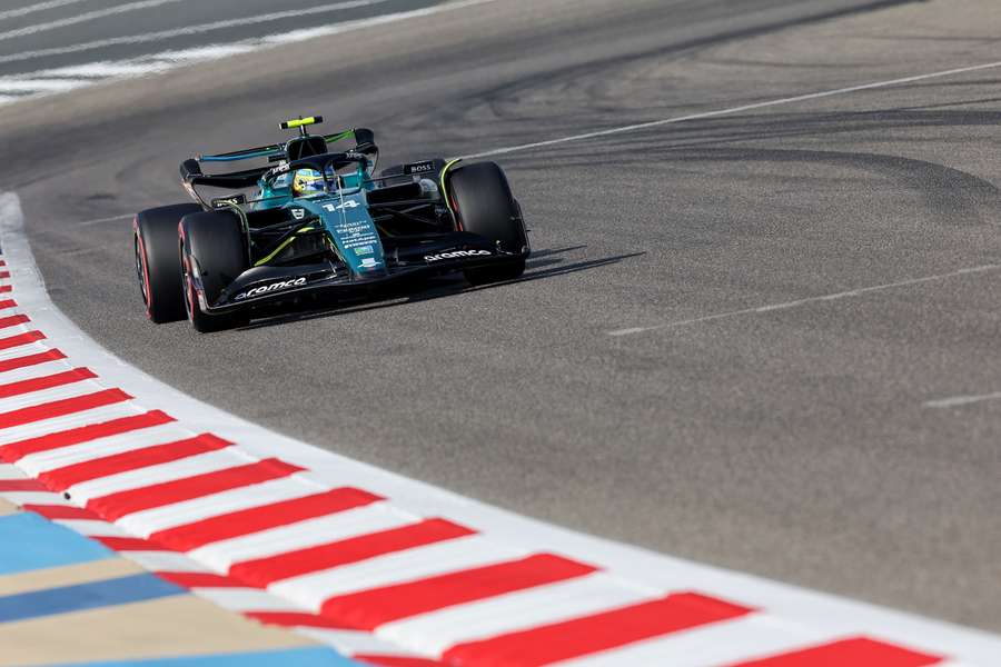 Fernando Alonso dominou em Sakhir