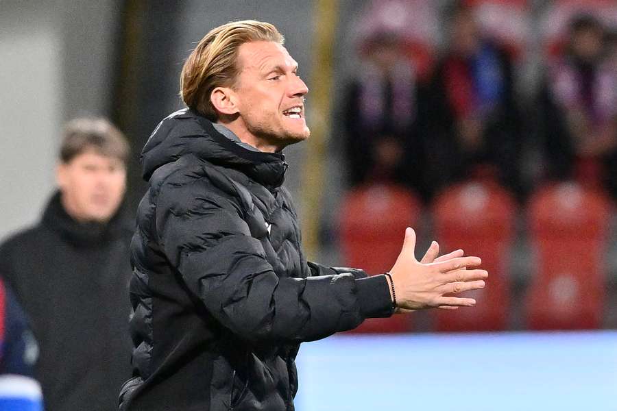 Kováč byl po duelu s Pardubicemi hodně zklamaný. Kováč byl po duelu s Pardubicemi hodně zklamaný.