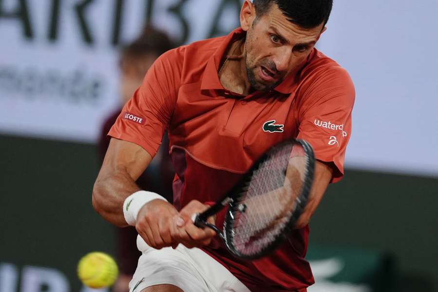 Roland Garros: un buon Djokovic si sbarazza in tre set di Baena, al terzo turno uno tra Musetti e Monfils