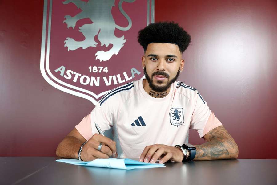 Aston Villa announce Thierry Katsukunya has signed a new contract with the club