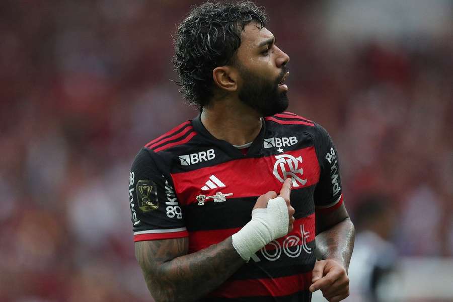 Gabriel Barbosa fez dois gols na vitória do Flamengo sobre o Atlético-MG