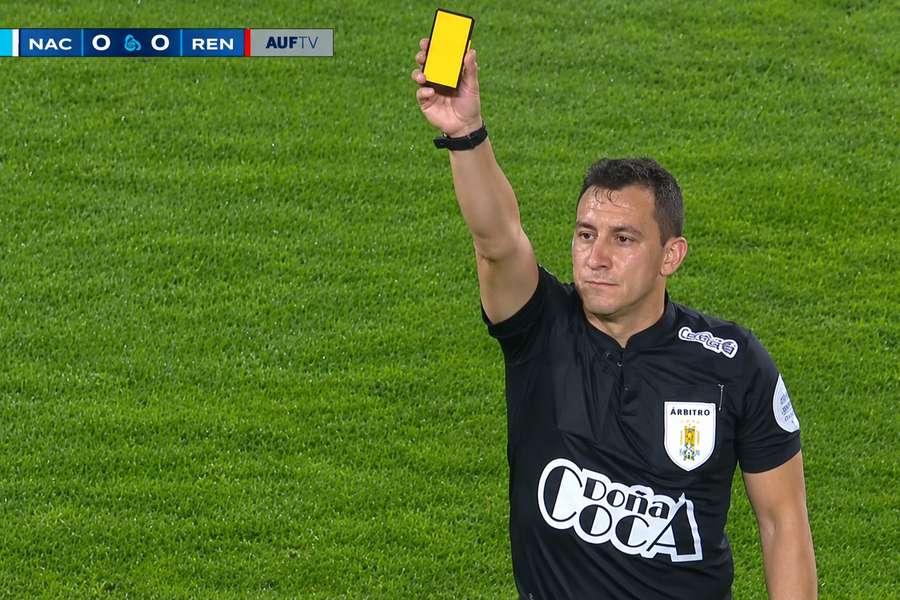 Arbitrul Eduardo Varella cu noul „cartonaș virtual” 
