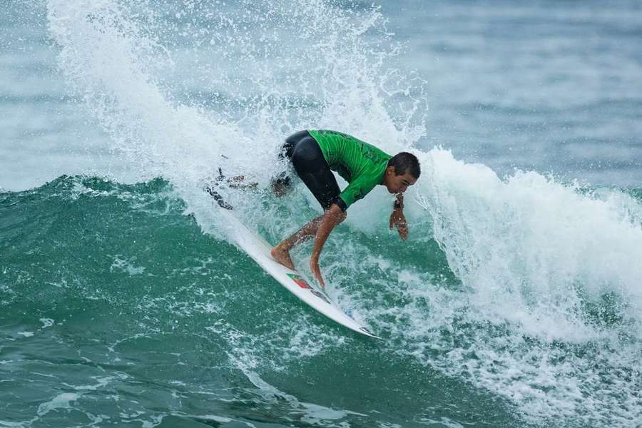 Surfista português Francisco Ordonhas no Brasil