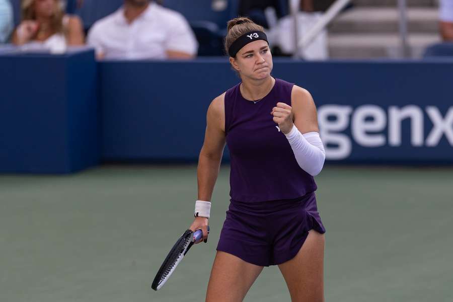 Karolína Muchová si zahraje o osmifinále na US Open s krajankou Lindou Noskovou.